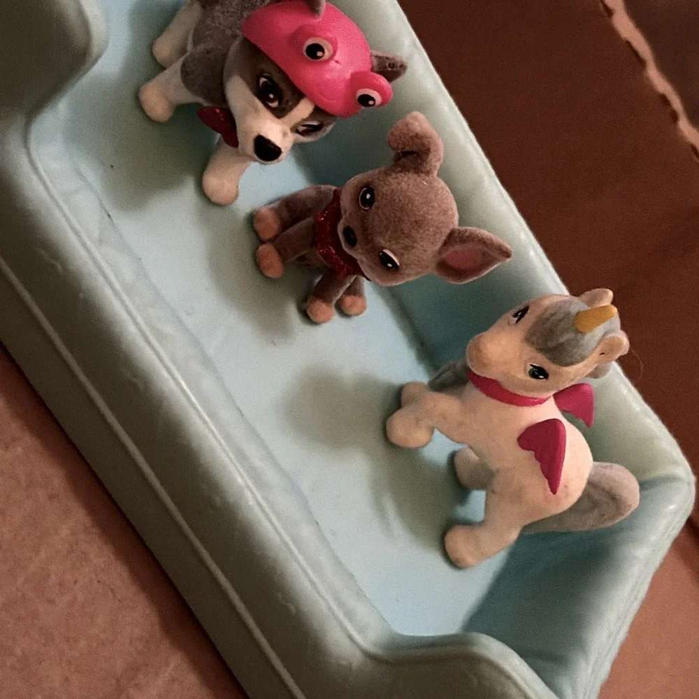Barbie Pets And Animals Flocked - Lot Of 3 Pets - Puppies Unicorn And Pet Bed